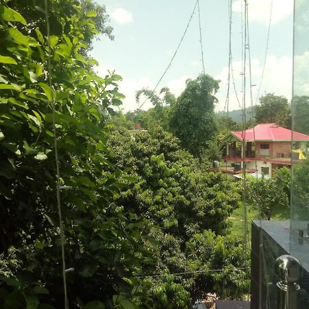 Hotel Sky Bule & Restaurant Khas Nagrota Extérieur photo