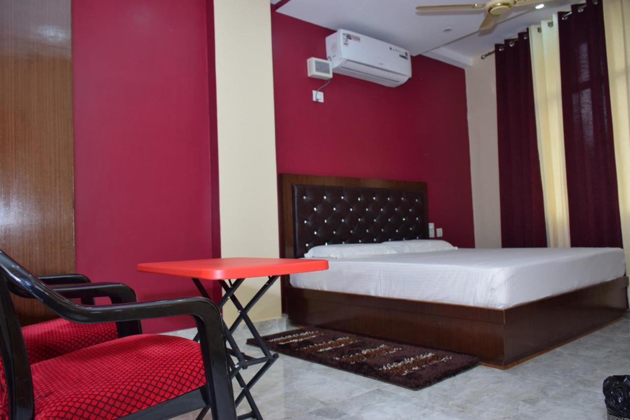 Hotel Sky Bule & Restaurant Khas Nagrota Extérieur photo