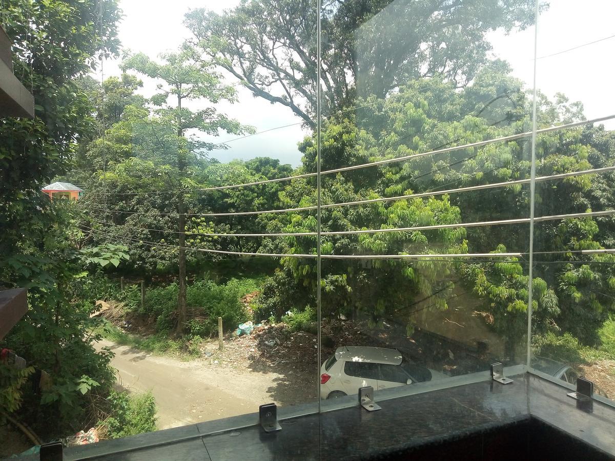 Hotel Sky Bule & Restaurant Khas Nagrota Extérieur photo